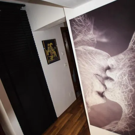 Sweet 24 Apartment